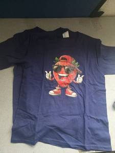 lot 2808 image: Medium and Small Two Pieces Kids T Shirts - Retail $0