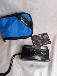 lot 1004 image: Vivitar 35mm Compact Camera PS44