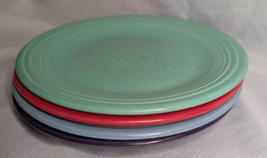 lot 1506 image: Homer Laughlin Fiesta Plate Lot of 4