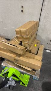 lot 9999 image: Misc Pallet of Replacement Xmas Tree Parts and Branches - Retail $0