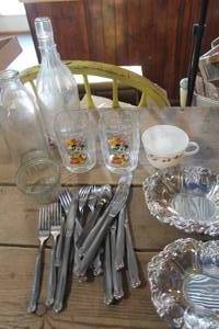 lot 5336 image: Disney Glasses, Silverware and More