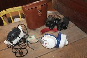 lot 5361 image: Vintage Magna Binoculars and More