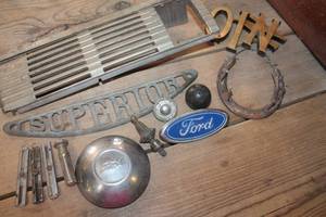 lot 5368 image: Vintage Ford Emblem and More