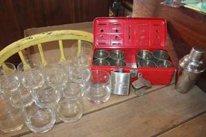 lot 5379 image: Vintage Bar Set and More