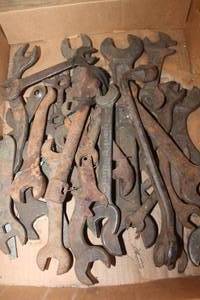 lot 5395 image: Misc. Vintage Wrenches