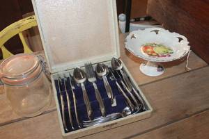 lot 5409 image: Vintage Silverware and More