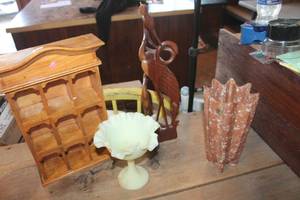 lot 5427 image: Vintage Vases and More
