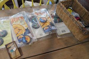 lot 5431 image: NIP Vtg. River Festival Buttons & More