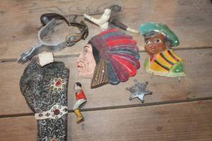 lot 5433 image: Vtg. Chalkware and More