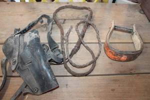 lot 5456 image: Vtg. US Gun Holster and More