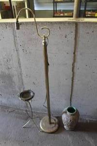 lot 5502 image: Vtg. Floor Lamp untested, Ashtray and Vase