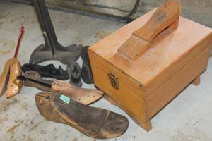 lot 5505 image: Shoe Shine Box with Contents & More