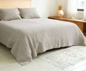 lot 13117 image: Avocado Organic Cotton 3-Piece Coverlet Set King
