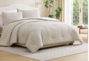 lot 13118 image: Avocado Organic Cotton Quilted Bedding Set w Two Pillow Shams Cream