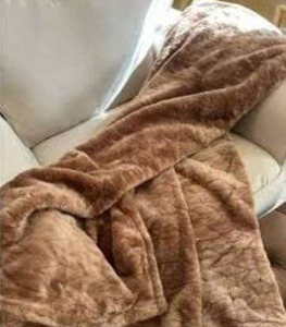 lot 13131 image: Monte & Jardin Jacquard Throw Blanket 60 x 70 in Brown Leaf Pattern