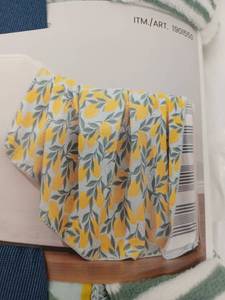 lot 13139 image: Artist Collection Cotton Gauze Throw Blanket 60in x 70in Lemon Print