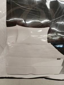 lot 13157 image: Beautyrest Black Cooling Pillow Top Mattress Topper Queen 2-Inch Gusseted
