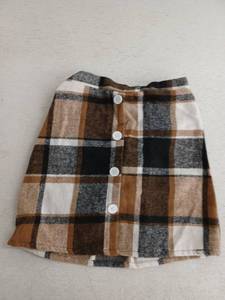 lot 13206 image: Girls Plaid Button-Front Skirt, EU Size 150 Brown Black White