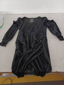 lot 13252 image: Black Velvet Long Sleeve Ruched Dress Size L w Smocked Cuffs