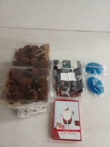 lot 13262 image: Small Miscellaneous Lot
