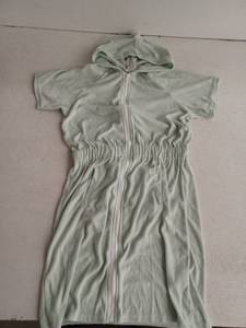 lot 13270 image: BesserBay Hooded Zip-Front Terry Cloth Towel Dress, Size Youth XXL Mint Green