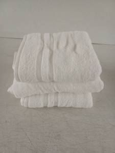 lot 13290 image: Grandeur Hospitality 3-Piece White Cotton Towel Set