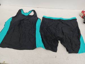 lot 13447 image: Womens Plus Size Two-Piece Tankini Swimsuit Set Black & Teal Size 24W