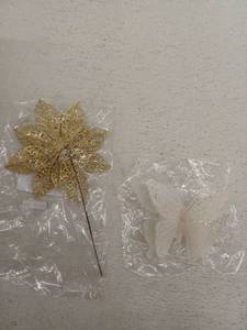 lot 13475 image: Lot of Holiday Ornaments