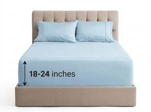 lot 13501 image: Hotel Signature Sateen 400 Thread Count Egyptian Cotton 6-Piece Queen Sheet Set