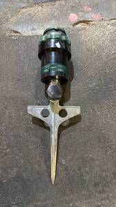 lot 137 image: Lawn Sprinkler on Spike Stake with Adjustable Green Dials - Retail $20