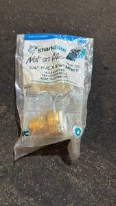 lot 159 image: Sharkbite 34-in Push-to-connect X 34-in Mnpt Male Adapter Push Fitting 6-pack - Retail $25