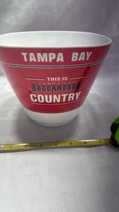 lot 2020 image: NFL Tampa Bay Buccaneers Serving BowlShirt, NFL Tampa Bay size L&nbsp