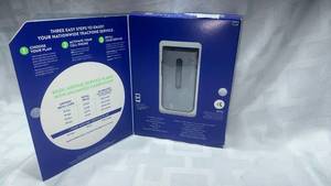 lot 2046 image: LG Cell Phone Tracfone Classic Flip 8 GB Internal Memory