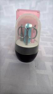lot 2098 image: Manicure Set with Clear Dome Case, Scissors, Tweezers, Nail File