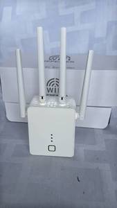 lot 2102 image: WiFi Repeater Wi-Fi Extender with 4 External Antennas&nbsp