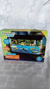 lot 2122 image: Discovery Kids LED Tropical Lamp