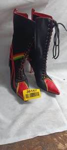 lot 36147 image: Black and red sz 9 Heels