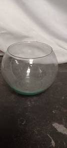 lot 36172 image: Clear Circular Clear Vase