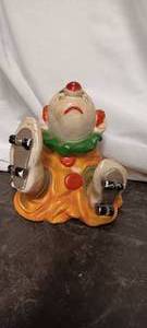 lot 36188 image: Vintage 80s Chalkware or ceramic clown figurine depicting a sad faced clown wearing