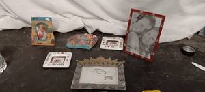 lot 36197 image: Misc small picture frames
