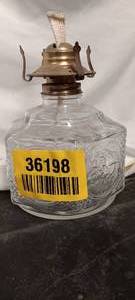 lot 36198 image: Lamplight farms Horse and Buggy kerosene oil lamp