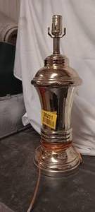 lot 36211 image: Beautiful VIntage Metal Urn Table lamp