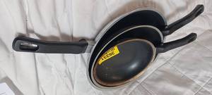 lot 36331 image: Misc Kitchen cooking supplies
