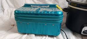 lot 36346 image: Makeup bag