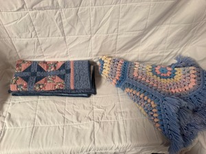 lot 36264 image: Rugs