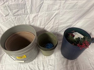 lot 36269 image: 2 Plastic Buckets