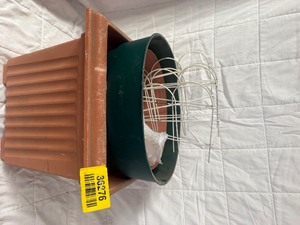 lot 36276 image: Misc Big Pots