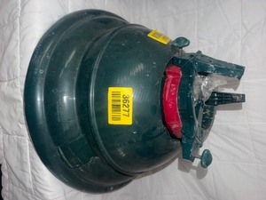 lot 36277 image: Swivel Straight Christmas Tree Stand