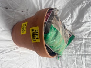 lot 36281 image: Misc Flower pots