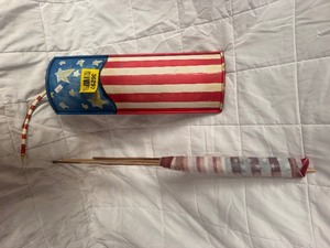 lot 36297 image: 4th of July Outside decoration